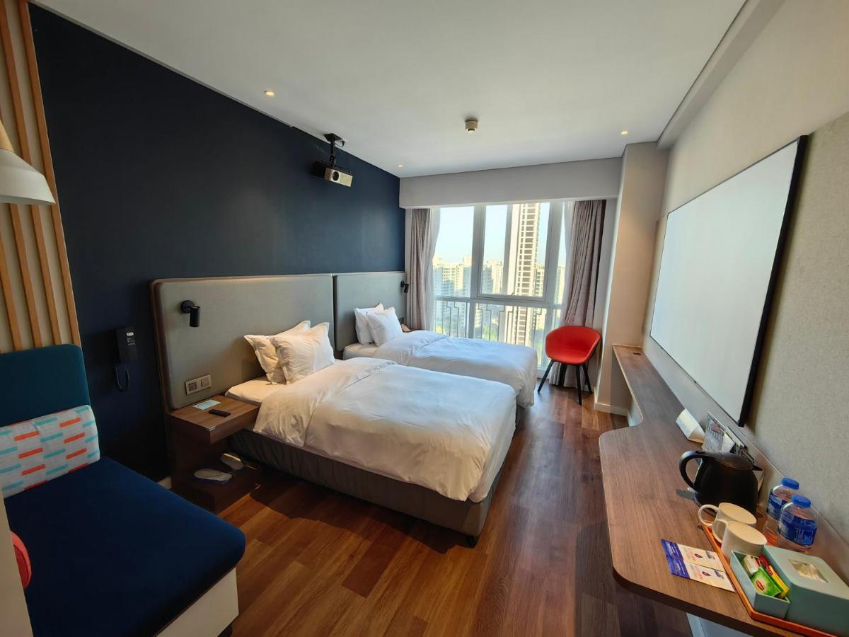 Holiday Inn Express Liyang Huafu By Ihg Exteriör bild